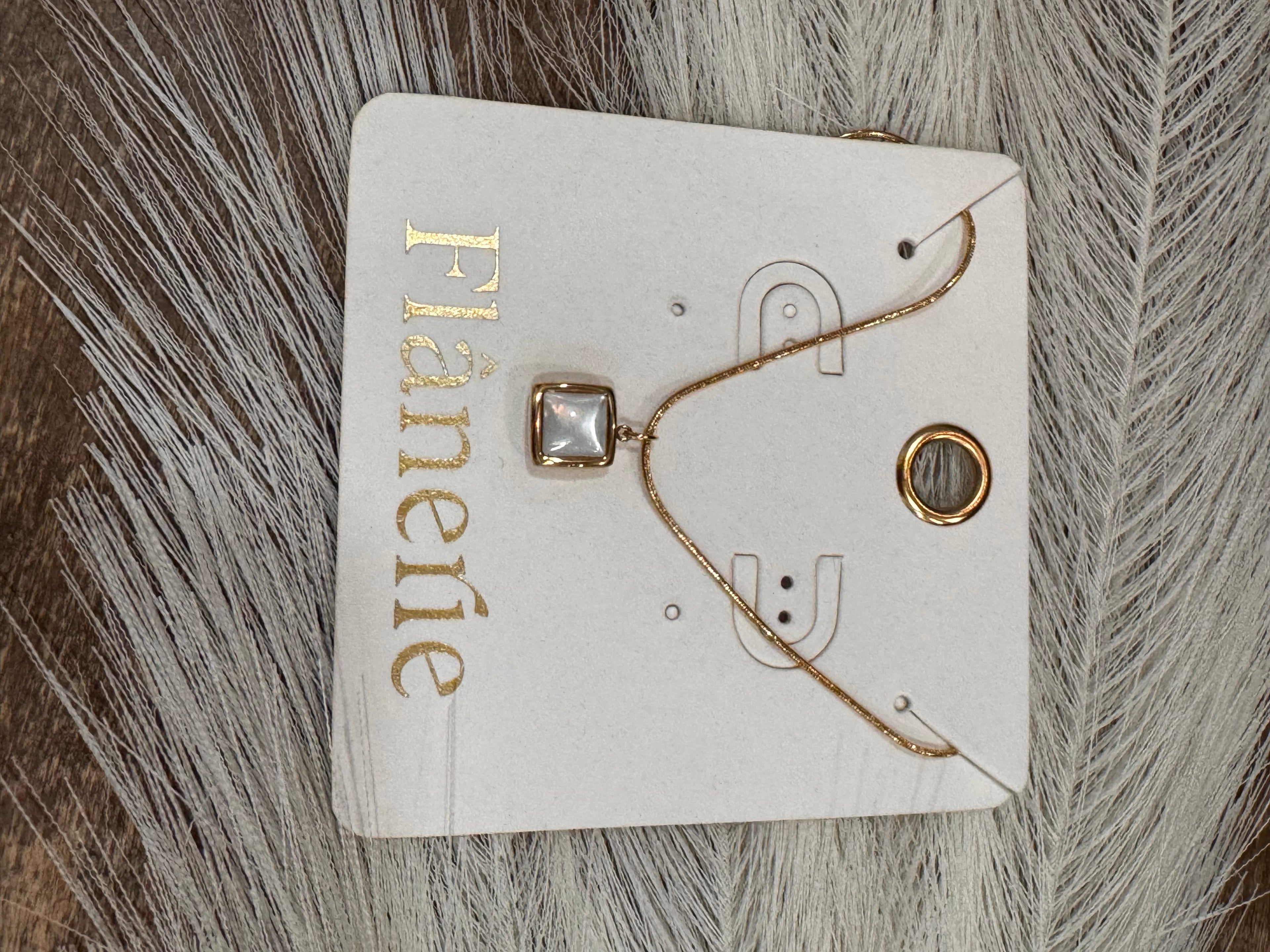 Luminous Square Pendant Necklace