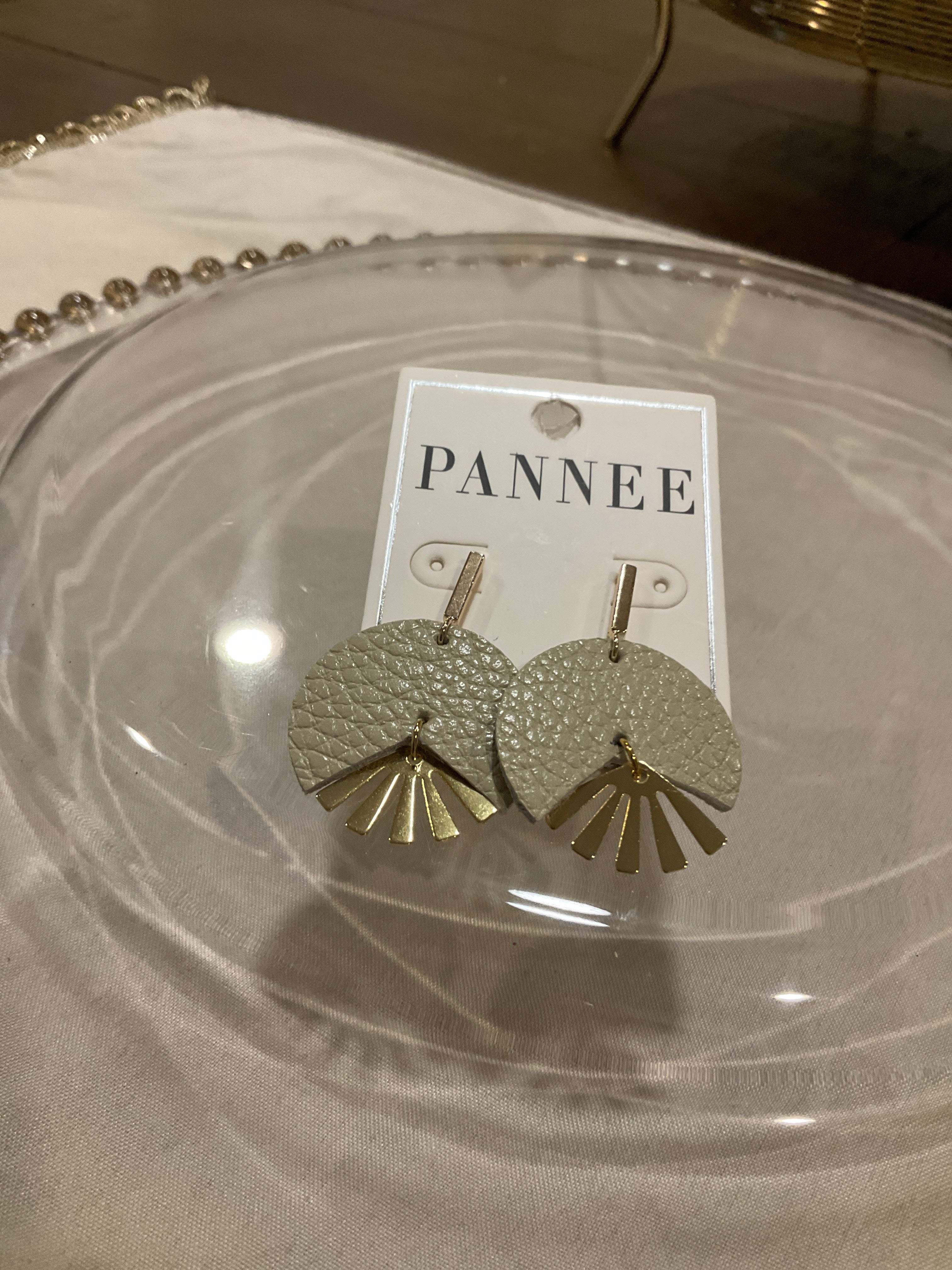 Dangle earring